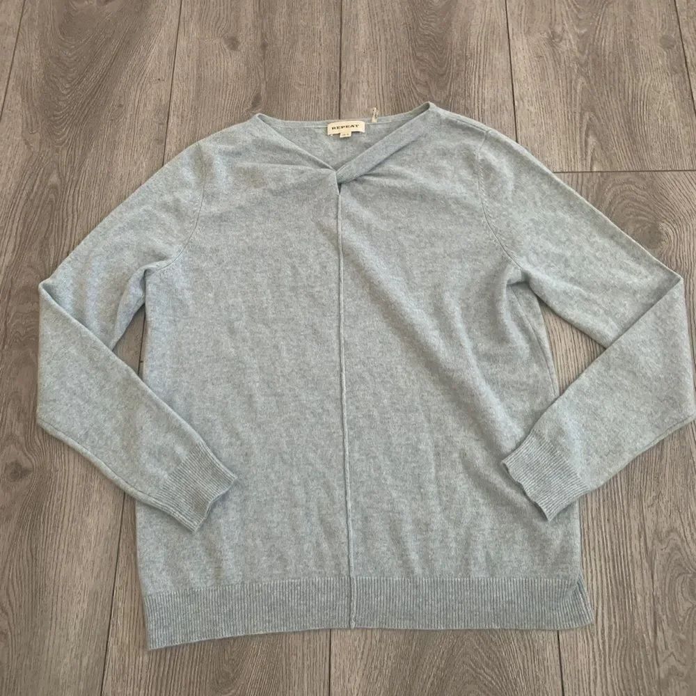 Repeat woman’s sweater very soft